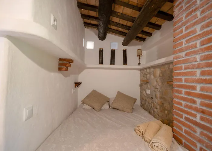 La Isla Els Hostalets de Pierola